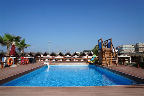 tibidabo beach